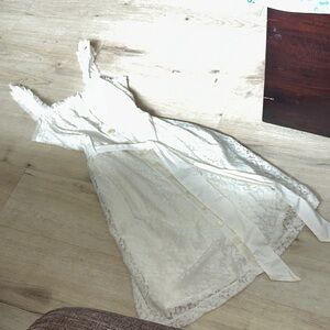 BNWT “Tothe Max” White Lace Button-Down Dress size 8